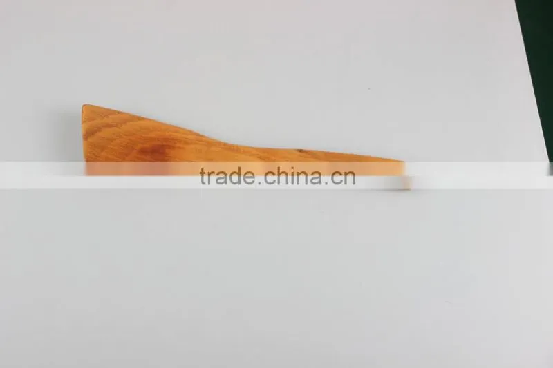 Pancake turner Durable flatware wooden pancake turner