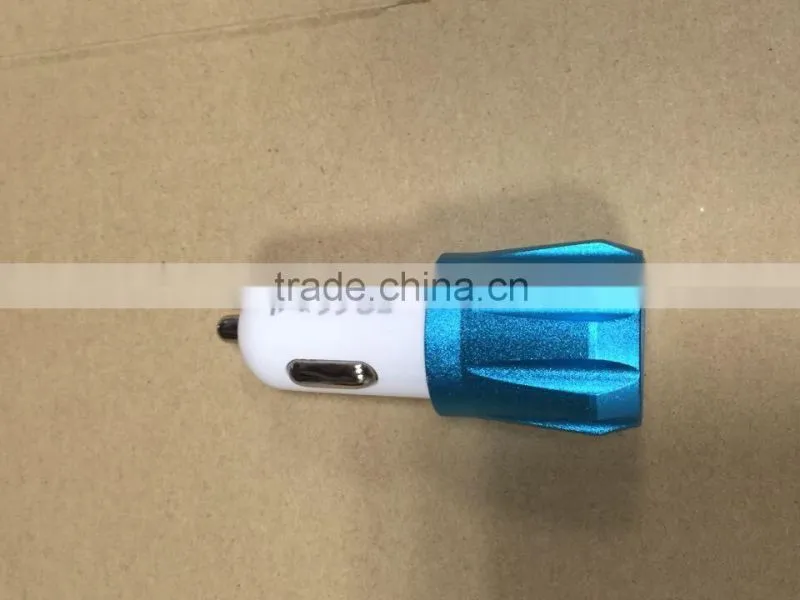 2016 new hot portable 5v 2.1 a usb charger dual usb car charger for mobile phone