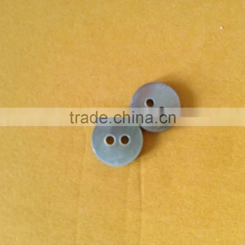 2017 China direct blacklip mop shell button factory