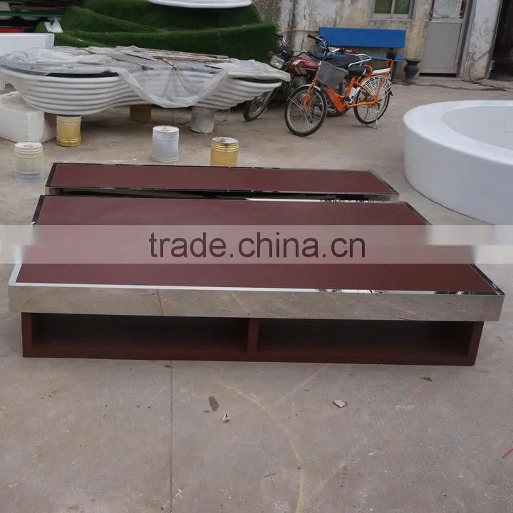Giant square modern garden chair
