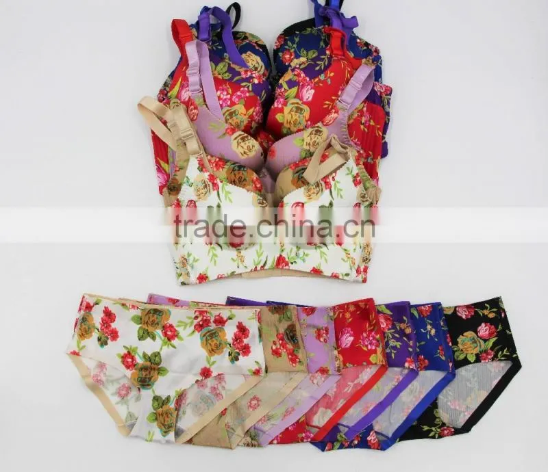 Printed roses brushed one peice seamless underwear gather comfortable adjustable bra set