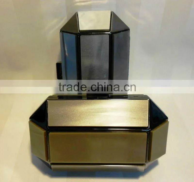 Dongguan bags factory sell beautiful amber resin clutch wallet women love
