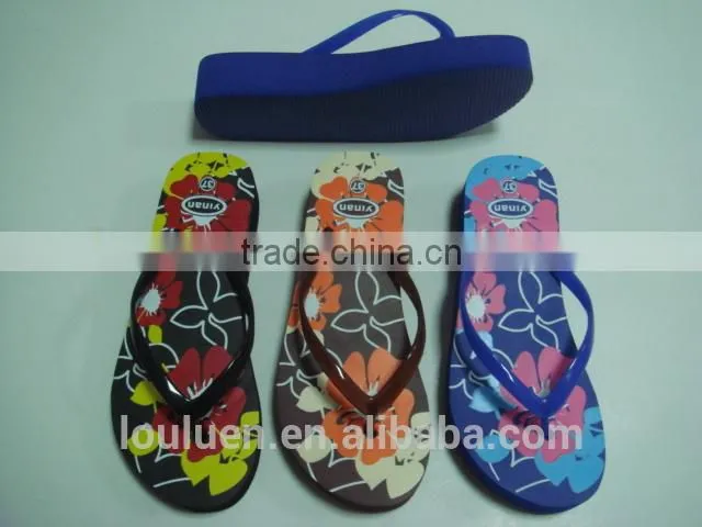 663 LOULUEN Custom EVA Ladies Flat Slippers Wedge Flip Flops For Women With Logo