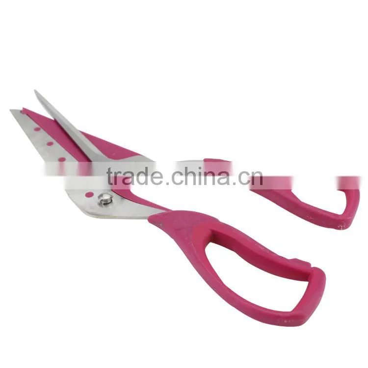 Soft handle pizza cutter scissors