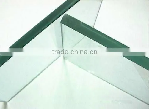 Extra clear float glass