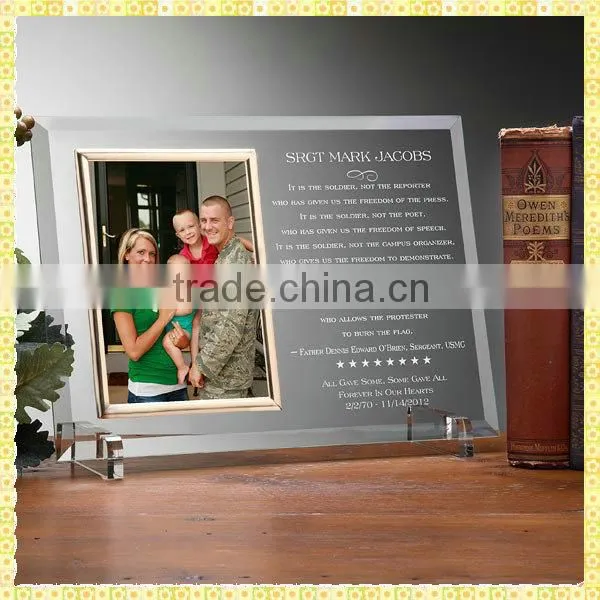 Handcrafted Wedding Gifts Glass Photo Frame For Married Keepsake