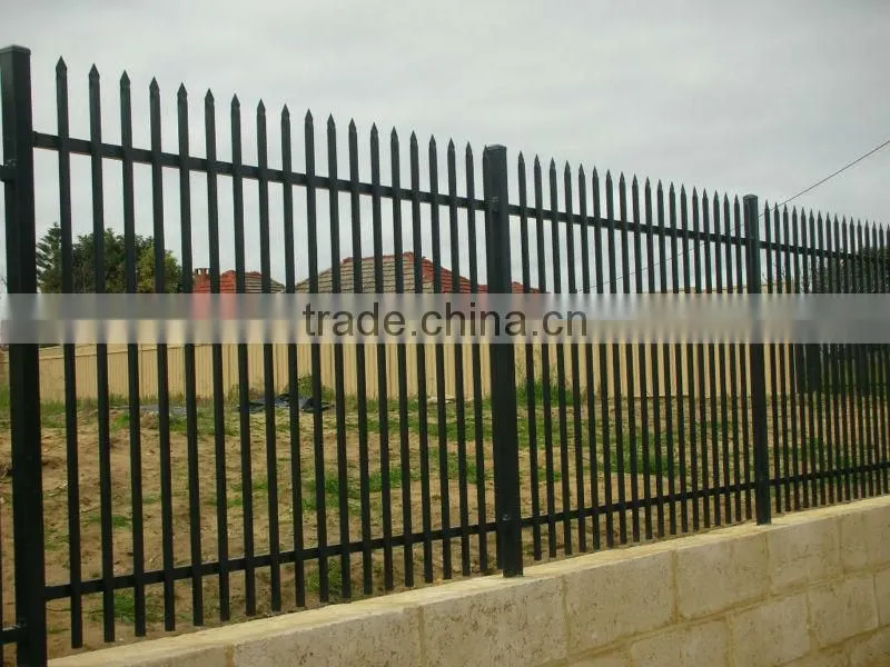 Single Extension Arm Chain Link Fence