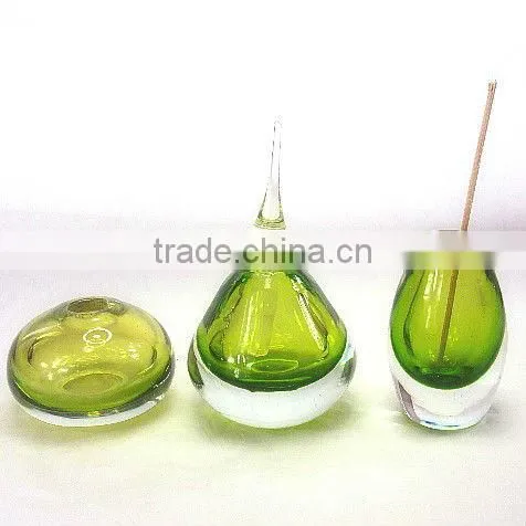 hand blown perfume bottles with lid;blue crystal glass aroma fragrance diffuser professional musk home ornament