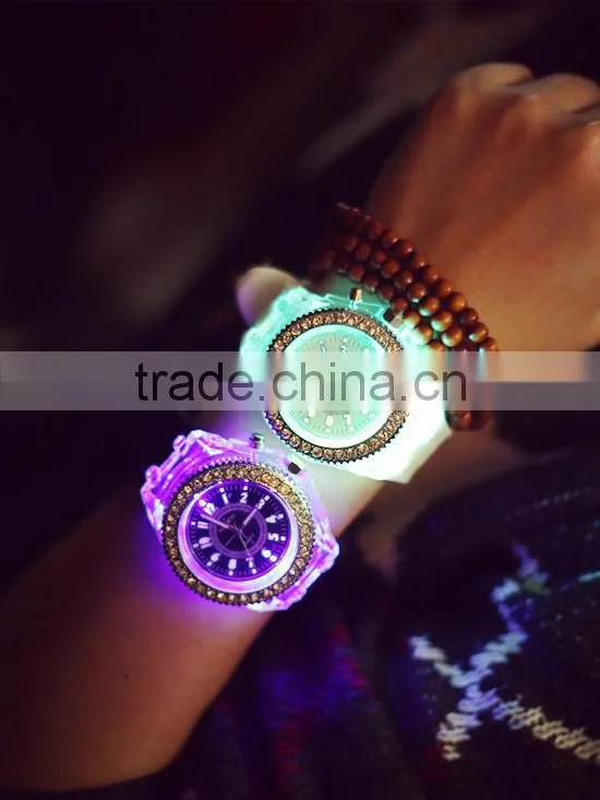 Stock wholesale 2015 new color led diamond watches fashion for men women Teenagers silicone plastic electronic watch