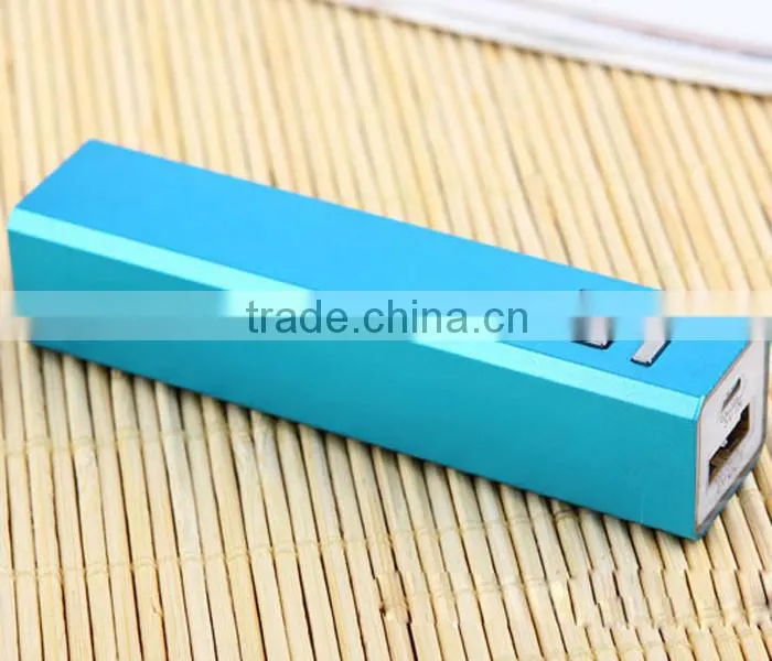 Custom logo 2600mAh best quality metal power bank travel charger