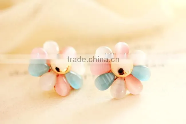 Coral Roses Earrings Daisy flower Earrings Flower Stud Earrings