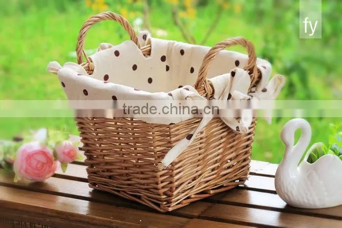2015 Countryside wicker basket with fabric refined