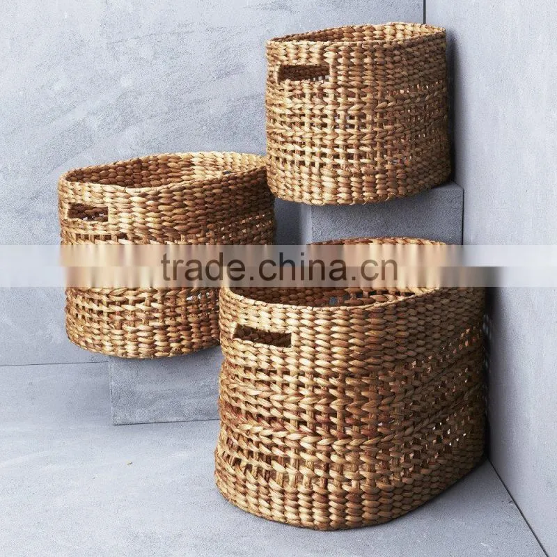 Water hyacinth cat house, indoor cat house