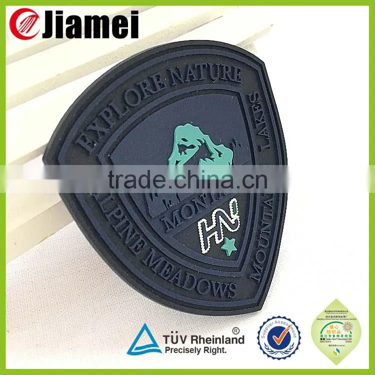 customized logo clothes brand name rubber patch maker