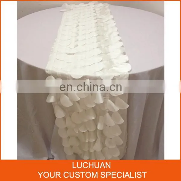 High Quality New Design White Decoration Table Runner