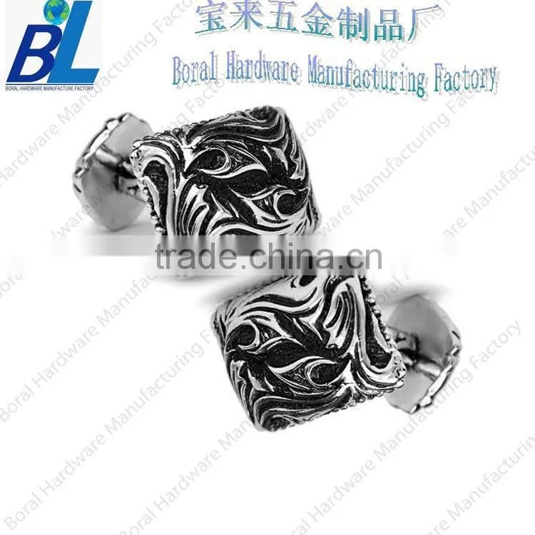 Die casting skull cufflinks with silver plating