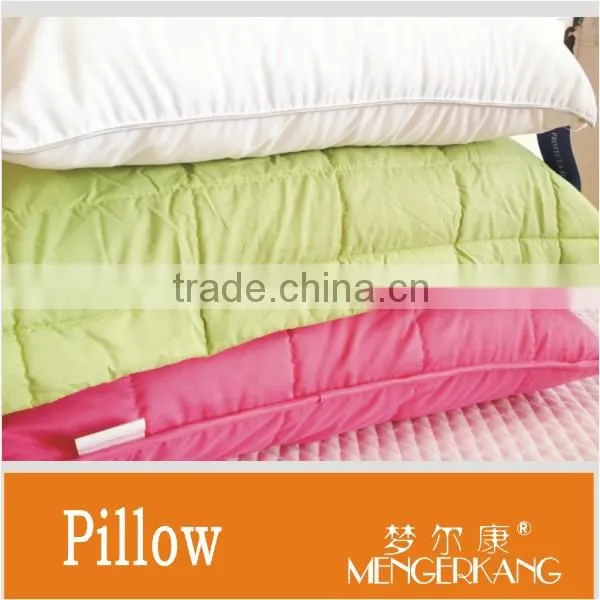 Polyester pillow filling with polyester