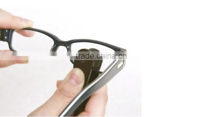 A-OK New Design Microfiber Glasses Cleaning Wipe Clip Keychain