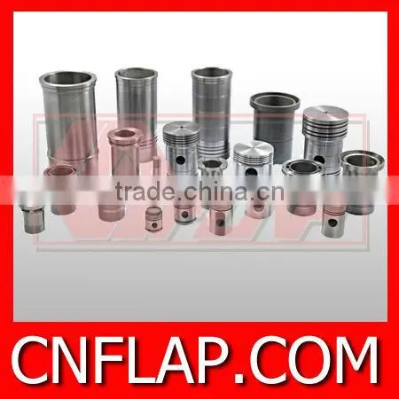 Chainsaw piston