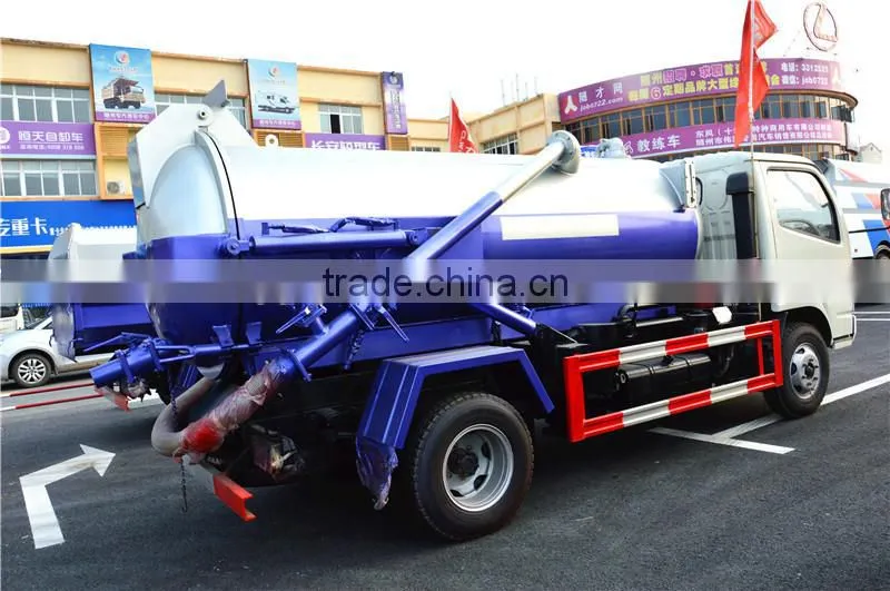 capacity 4000l-5000l 4X2 vacuum sewage tank trucks in china
