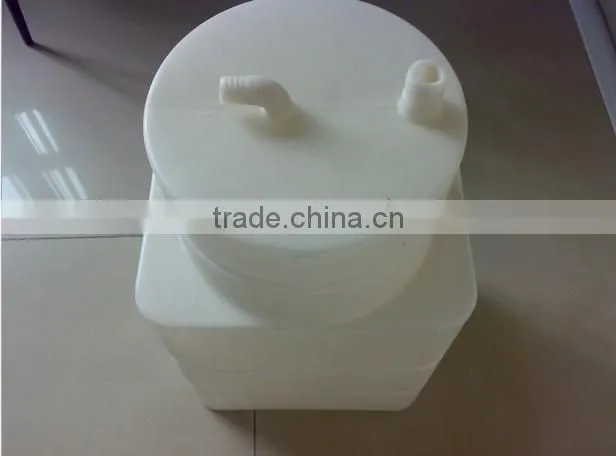 OEM blow molding plastic auto spare parts water storage tank /Water tank of car