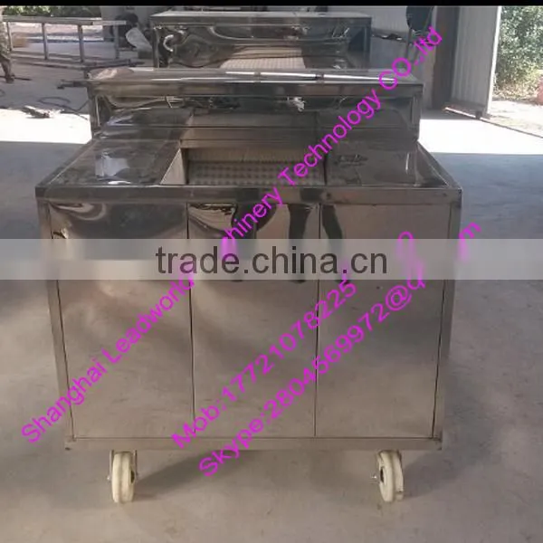 hot sale and high efficiency peach pitting machine