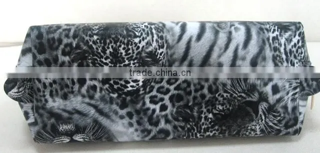 Wholesales lastest design of half moon pvc cosmetic bags
