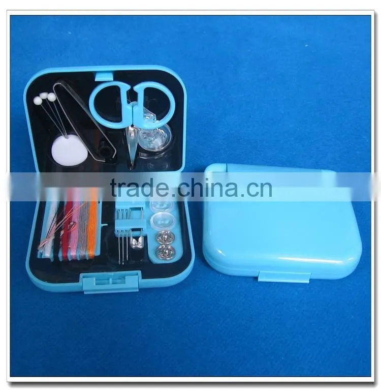 Mini plastic square sewing kit