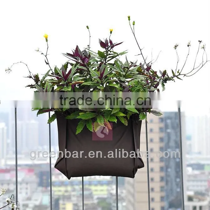 Supply indoor wall hanging planter plants on wall felt fabric planter