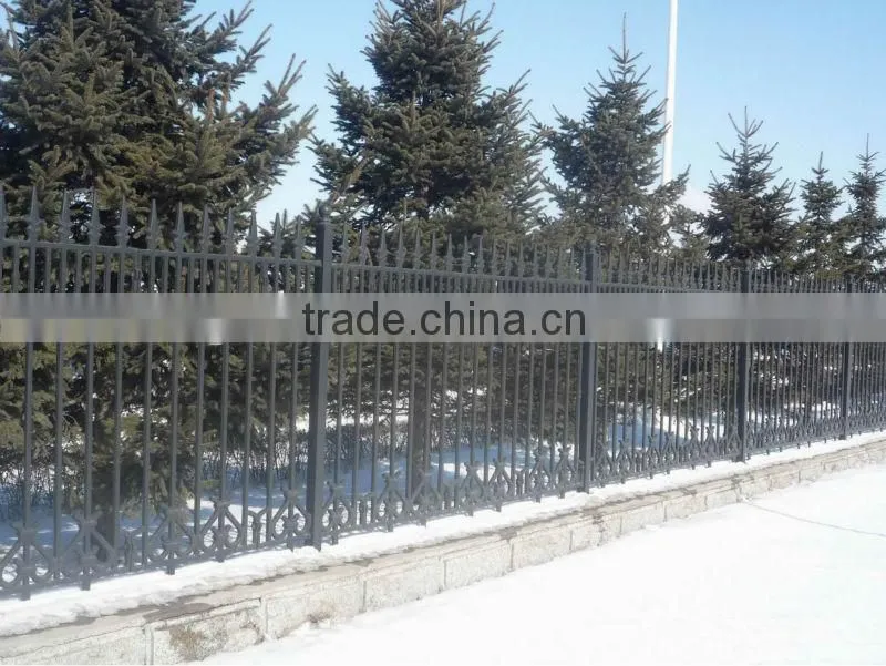 2015 Top-selling galvanized hand forged iron art fence