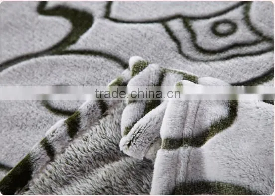 Printed in back with cut flowers coral fleece blanket