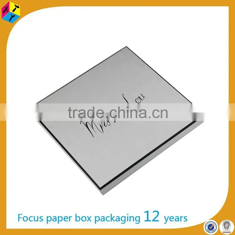 White plain paper packaging scarf subscription box