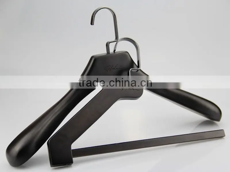 2016 best selling wooden hanger and pants hanger with special hook
