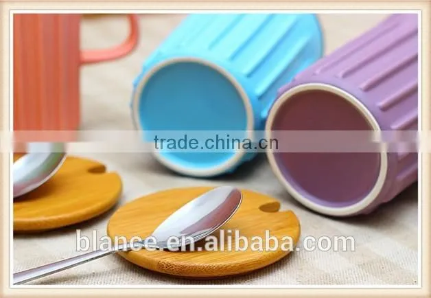 colorful stripe embossed ceramic cup with lid and spoon