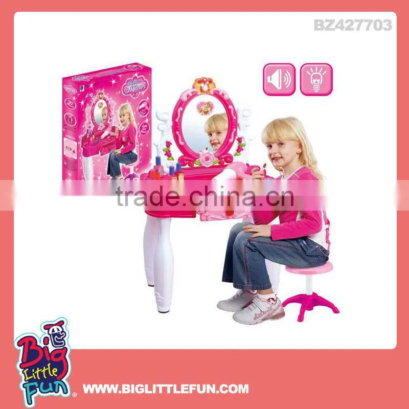 Dressing table toy Plastic toy makeup mirror set