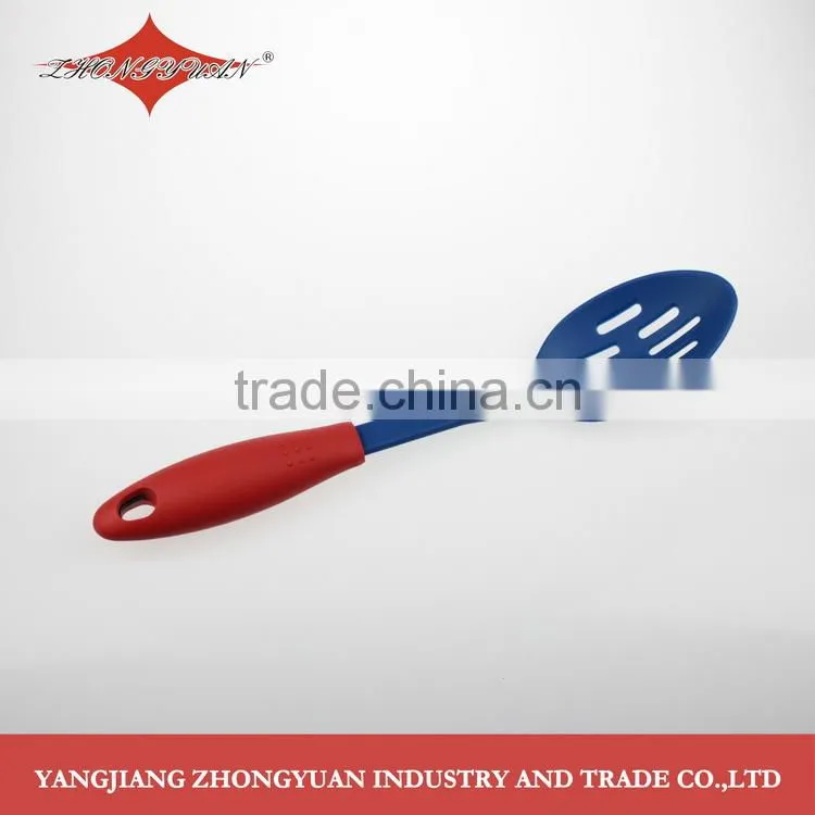 High quality plastic coating nylon kitchen tools of slotted Shovel