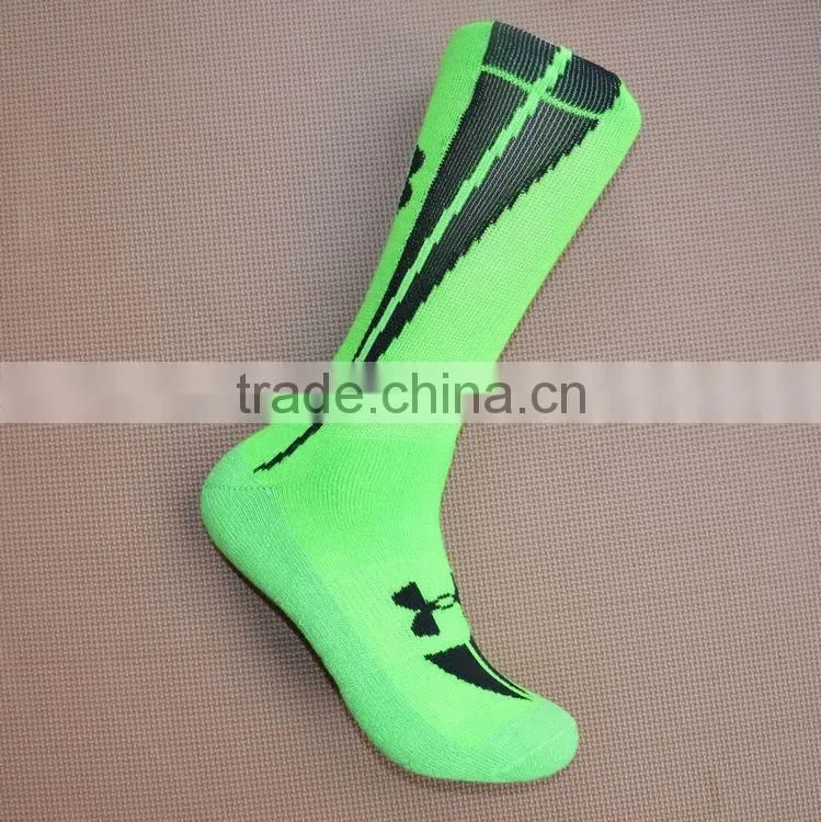 New products low price manufacturer china sport sock