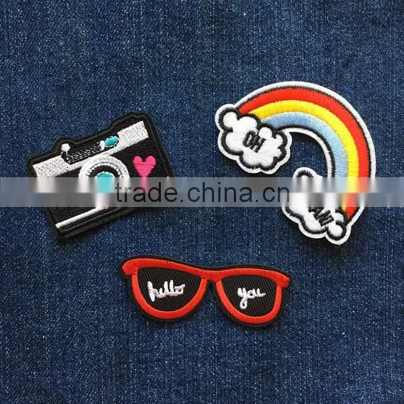2017 Latest Design Fashion DIY Custom Embroidery Patches For Clothing Accessory