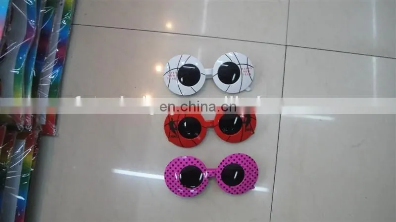 wholesale party football shaped funny glasses