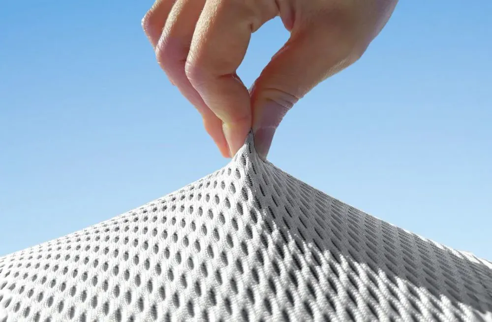 bett1_hybreeze-mattress-cover_elasticity_en.jpg.webp