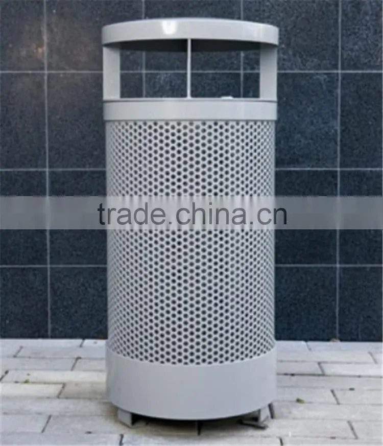 Simple outdoor garbage can