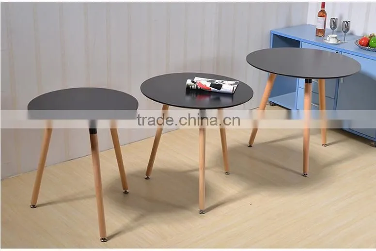 Modern round design wooden cafe table