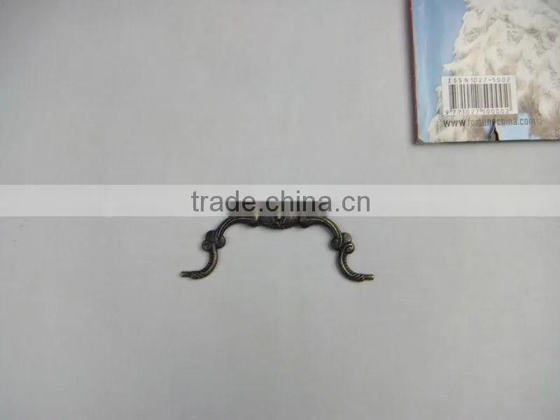 Factory price metal antique brass boxknob /catch/box handles made in china