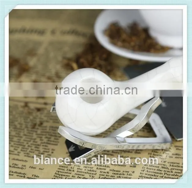 ceramic tobacco pipe in white smoking pipe design