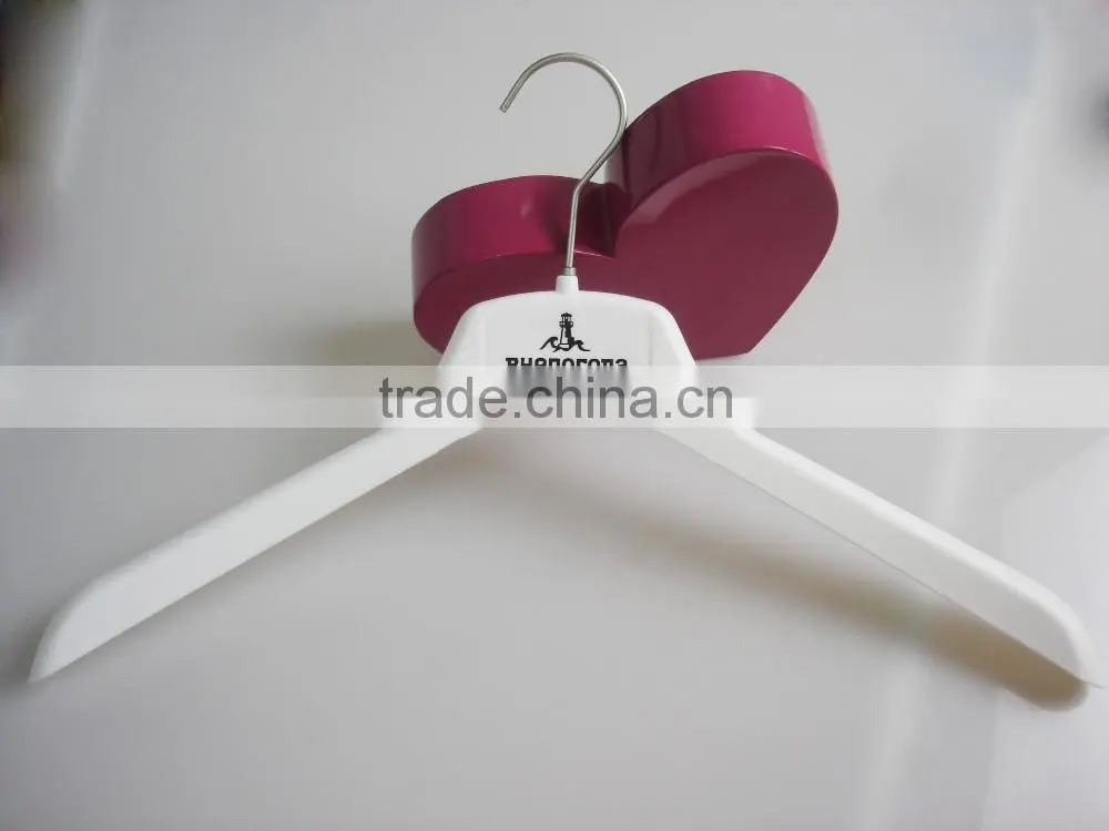 HA6984 white nonslip rubber coated hanger plastic shirts hanger