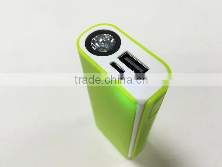 AK-03 5200mah Mobile Power Bank with LCD Digital Display and LED Flashlight for iPhone, iPad, Samsung, Nokia, HTC etc.