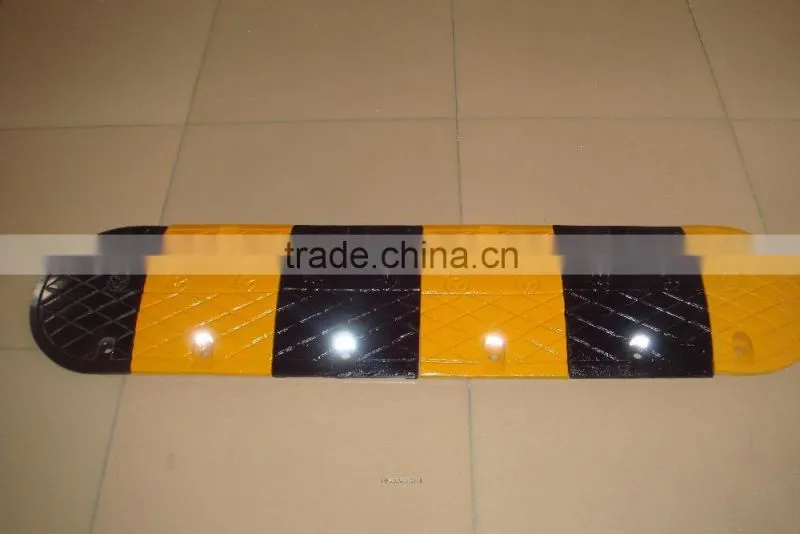 China market wholesale safety equipment rubber cable hump