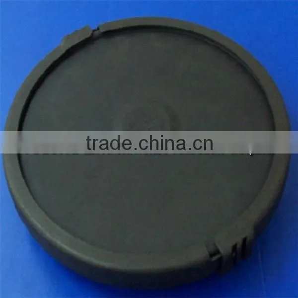 Fine bubble disc aerator for waste water treatment