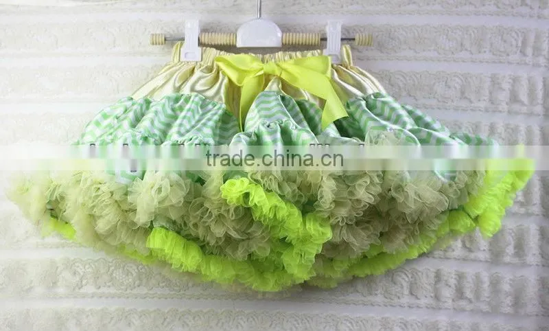 new design wholesale chevron pettiskirt for girls hot sale 2013 lastest new design satin skirt