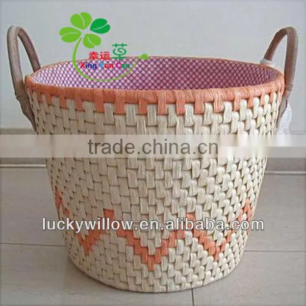 Corn husk storage basket with handles for hotel wholesale